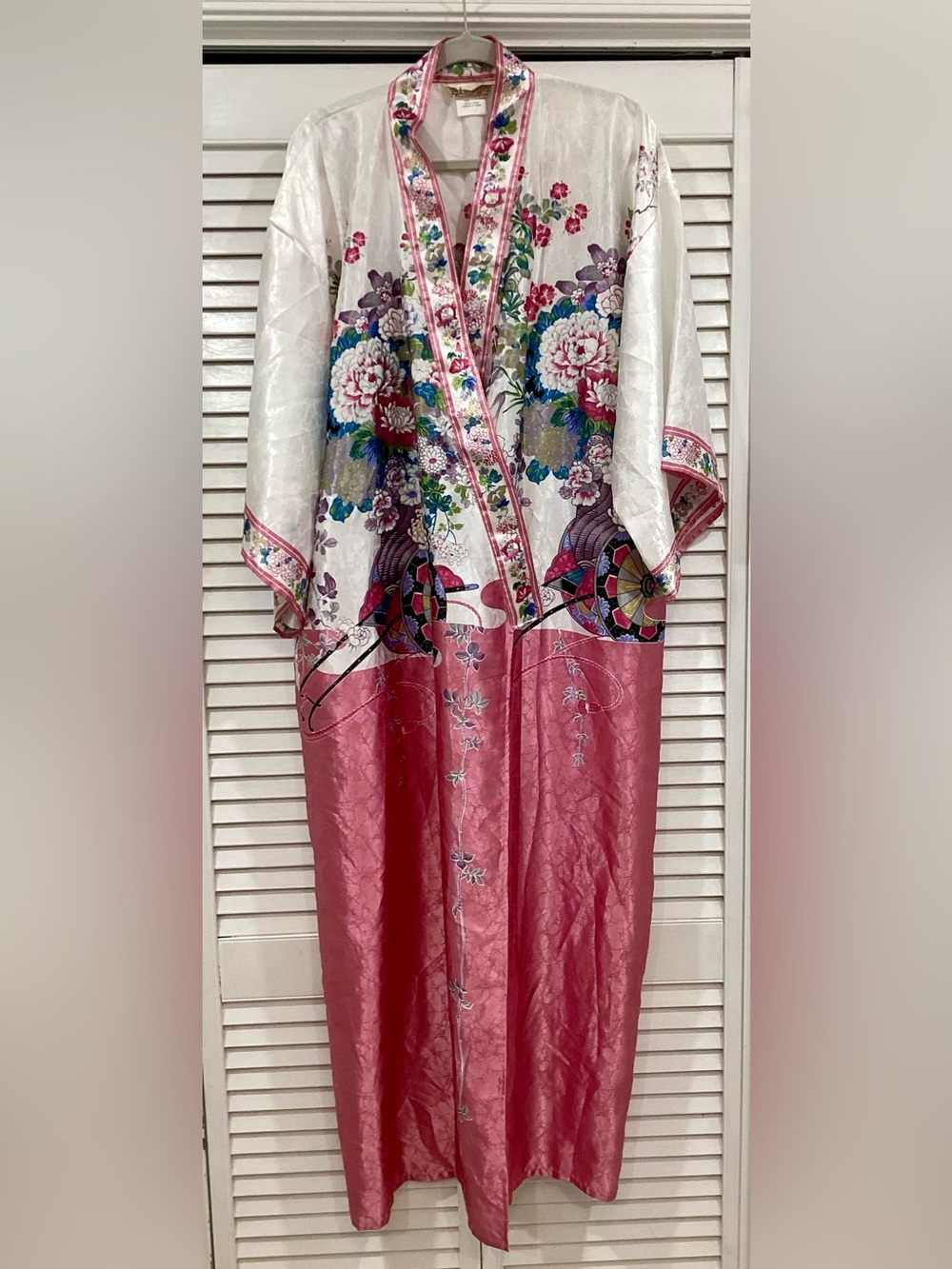 Vintage Disney Epcot Japan Floral Kimono Robe Pink White Silky Polyester OS